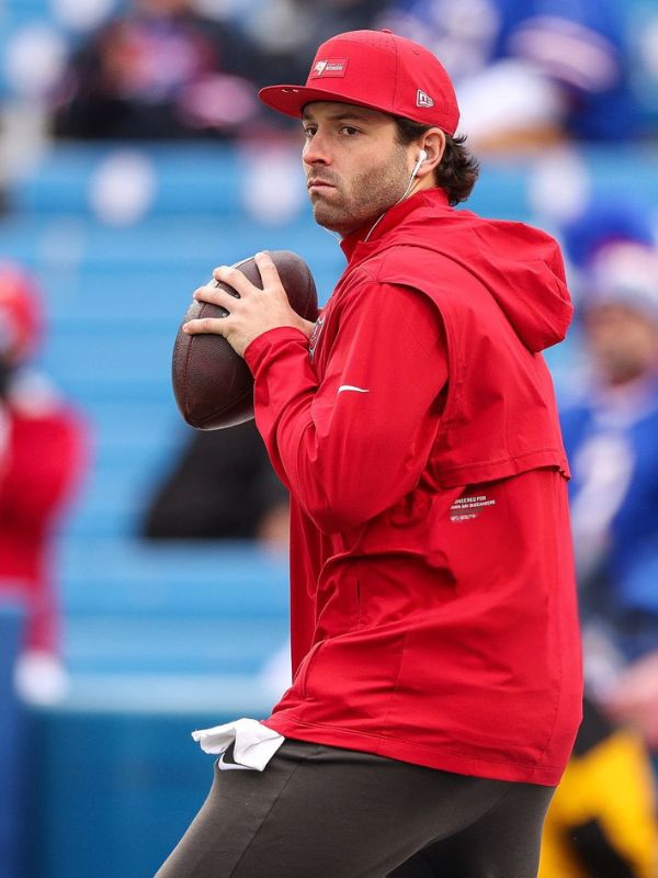 Baker Mayfield Buccaneers Red Sideline Anorak Hoodie Breakdown